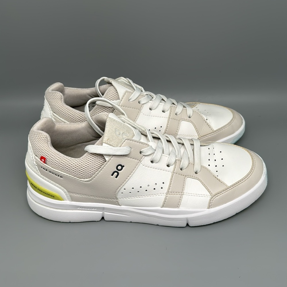 On Running White and Gray Athletic Shoes